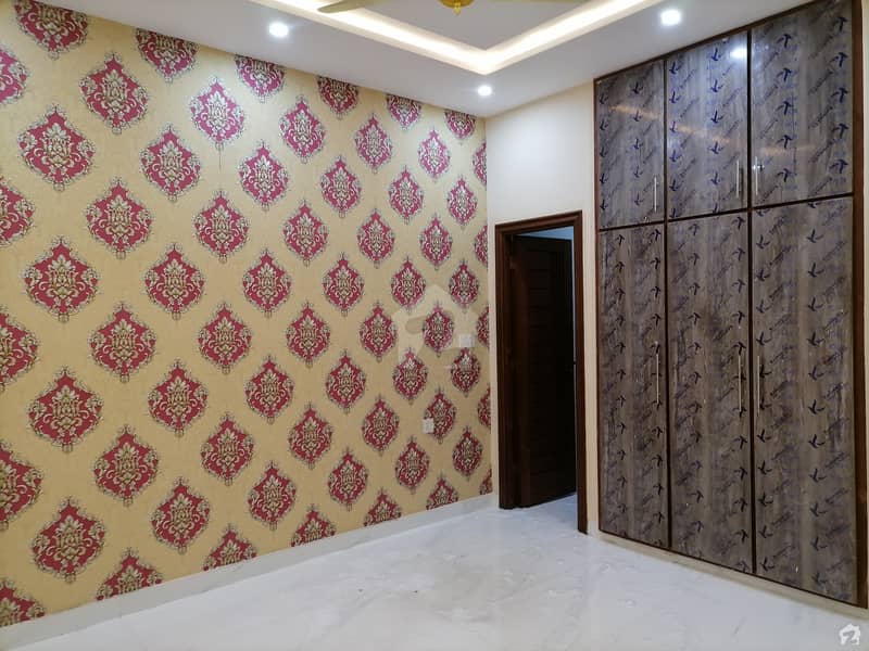 ایڈن ایگزیکیٹو ایڈن گارڈنز فیصل آباد میں 3 کمروں کا 5 مرلہ مکان 50 ہزار میں کرایہ پر دستیاب ہے۔
