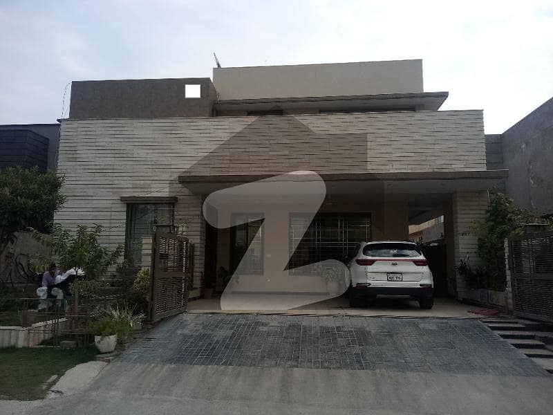 400 Sq Yard Modern Design Triple Storey House For Sale In E-11