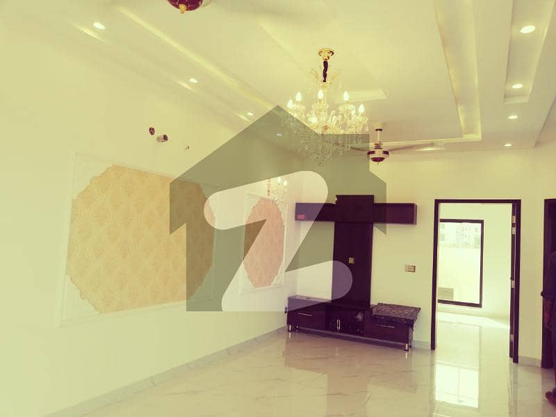 ڈی ایچ اے 9 ٹاؤن ۔ بلاک سی ڈی ایچ اے 9 ٹاؤن ڈیفنس (ڈی ایچ اے) لاہور میں 3 کمروں کا 5 مرلہ مکان 65 ہزار میں کرایہ پر دستیاب ہے۔