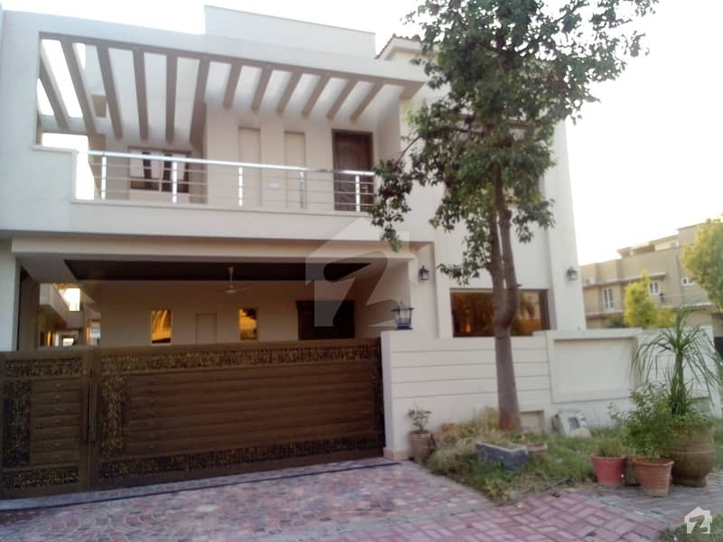 10 Marla House For Sale Located At Prime Location Of Bahria Enclave sector A