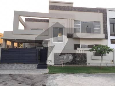 10 Marla Owner Build Used Bungalow Urgent For Sale On Cost Price
