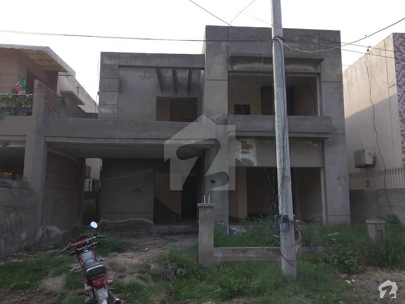 Ideal 12 Marla House has landed on market in Divine Gardens, Lahore