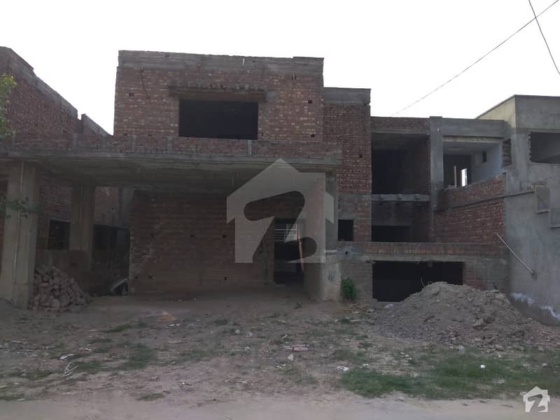 ڈیوائن گارڈنز ۔ بلاک اے ڈیوائن گارڈنز لاہور میں 5 کمروں کا 14 مرلہ مکان 2.6 کروڑ میں برائے فروخت۔