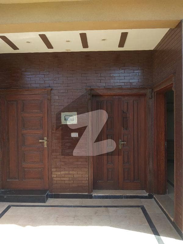 آئی 11/2 آئی ۔ 11 اسلام آباد میں 4 کمروں کا 4 مرلہ مکان 1.99 کروڑ میں برائے فروخت۔