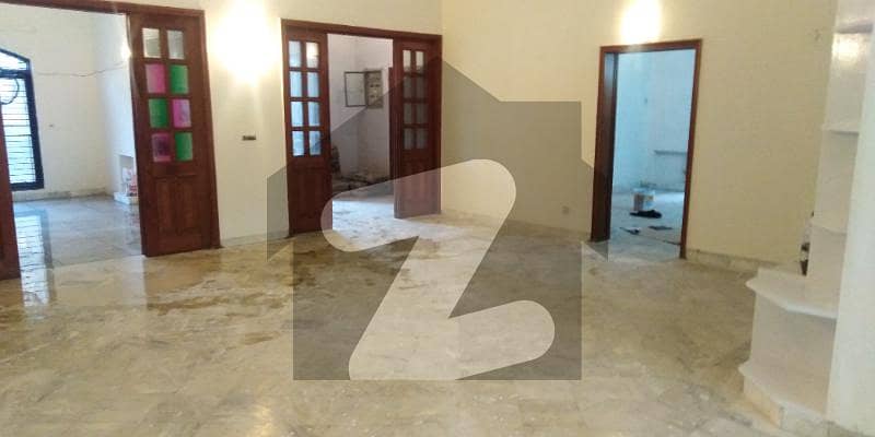 Lavish Location One Kanal Single Storey Is Available For Rent In Phase 1