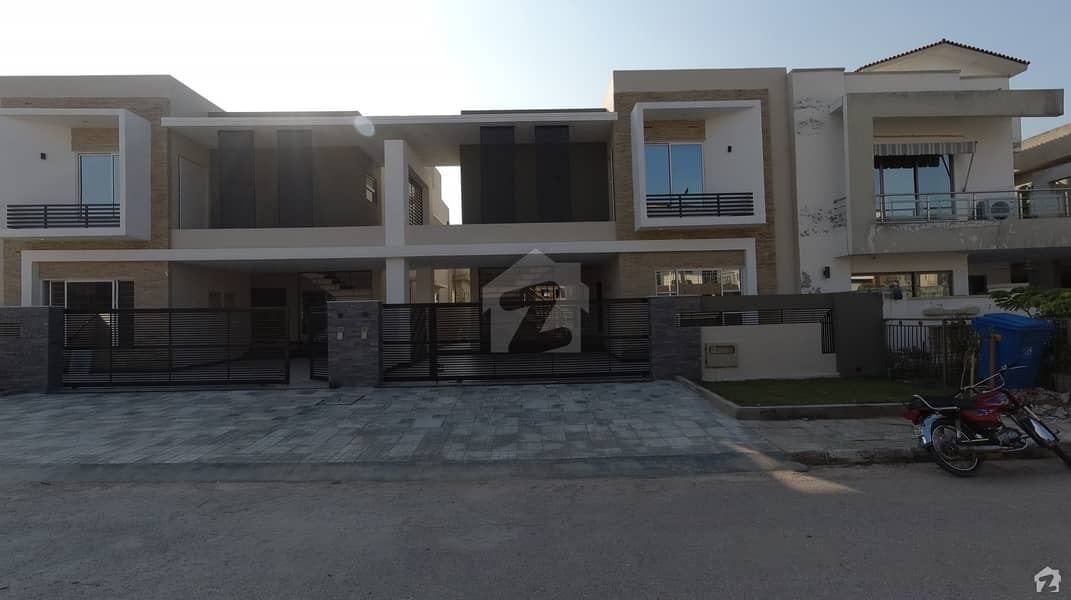 10 Marla Brand New Designer House Is Available For Sale