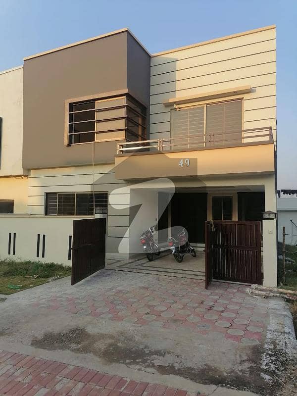 8 Marla Park Face House For Sale In Awais Block, Phase - 8, Bahria Town Rawalpindi
