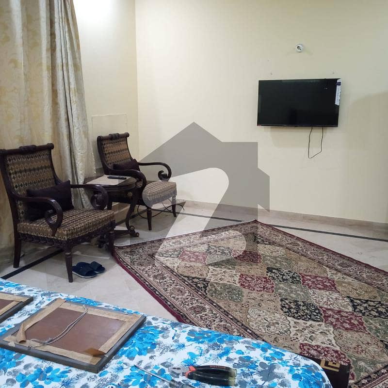 ماڈل ٹاؤن ۔ بلاک اے ماڈل ٹاؤن لاہور میں 1 کمرے کا 3 مرلہ کمرہ 35 ہزار میں کرایہ پر دستیاب ہے۔