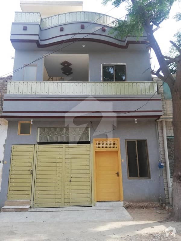 حیات آباد پشاور میں 6 کمروں کا 3 مرلہ مکان 1.3 کروڑ میں برائے فروخت۔