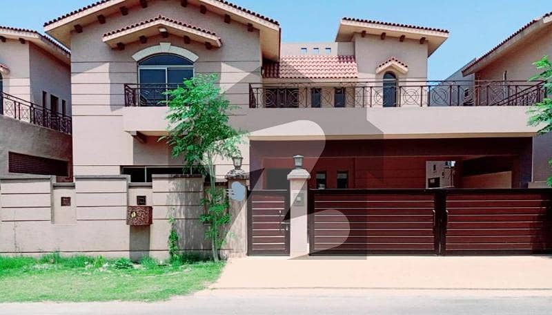 Spacious 3825 Square Feet House Available For Sale In Askari 10 - Sector F