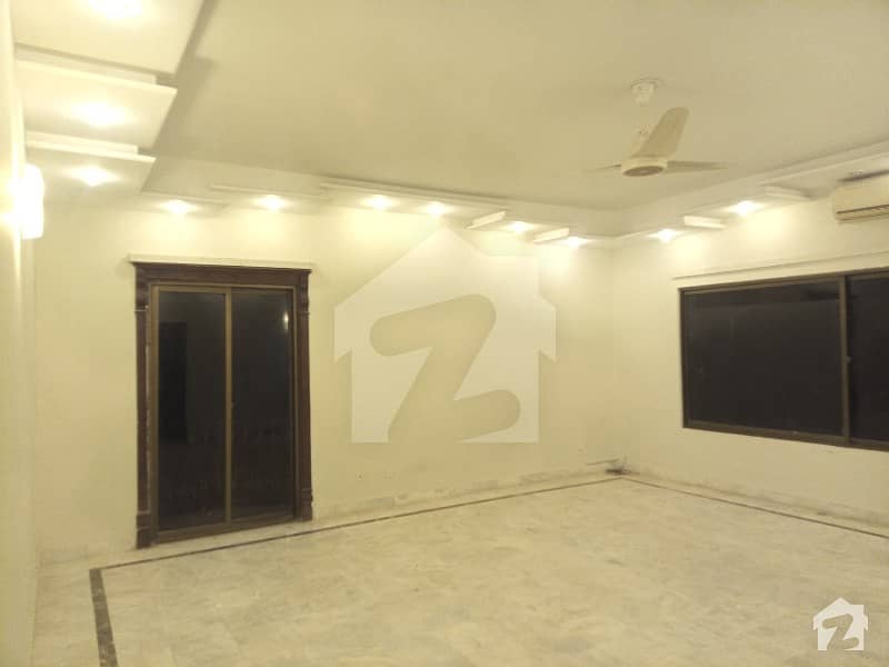2025 Square Feet House For Sale In Rs. 60,000,000 Only