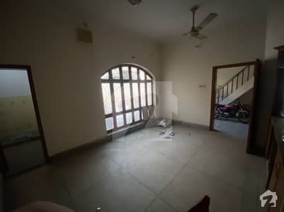 Lower Portion Of 1575 Square Feet In Shalimar Town For Rent