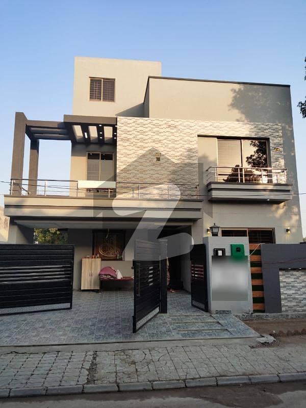 10 Marla Brand New Designer House For Sale In Gulbahar block Bahria Town Lahore