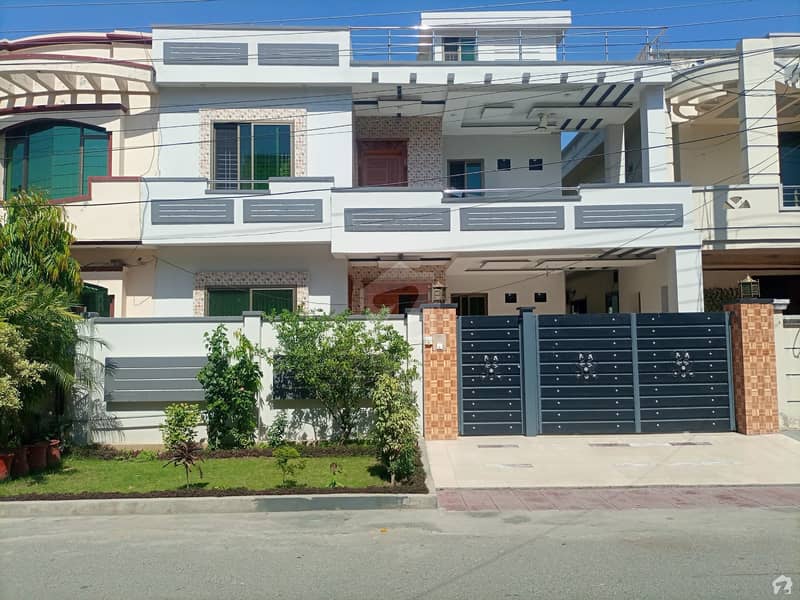 Ideally Located House Available In DC Colony At A Price Of Rs 28,000,000