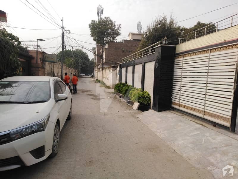 یونیورسٹی ٹاؤن پشاور میں 4 کمروں کا 13 مرلہ مکان 4.25 کروڑ میں برائے فروخت۔ یونیورسٹی ٹاؤن پشاور میں 4 کمروں کا 13 مرلہ مکان 4.25 کروڑ میں برائے فروخت۔