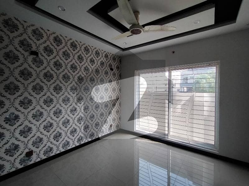 ڈی ایچ اے 11 رہبر لاہور میں 3 کمروں کا 5 مرلہ مکان 1.7 کروڑ میں برائے فروخت۔