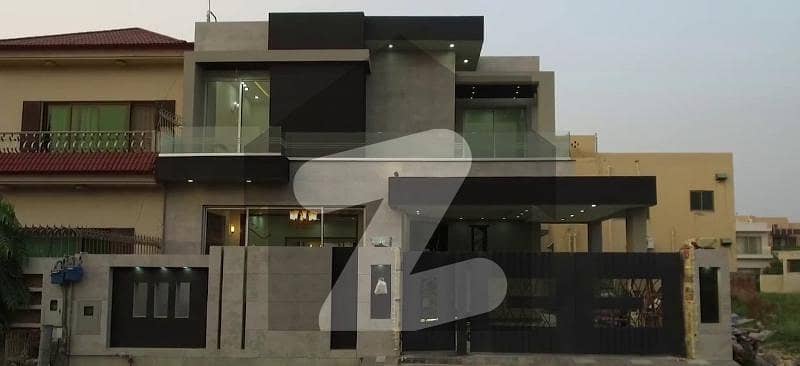 10 Marla new House With 5 BEDS for Sale In Gulbahar Block Bahria Town Lahore
