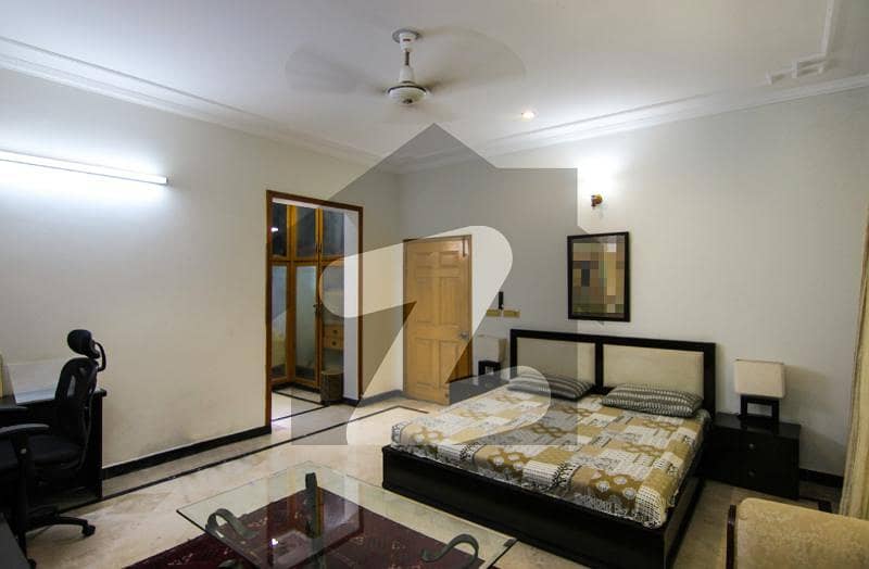 1 Beautiful Bed Fully Furnished In Dha In 5 Marla House