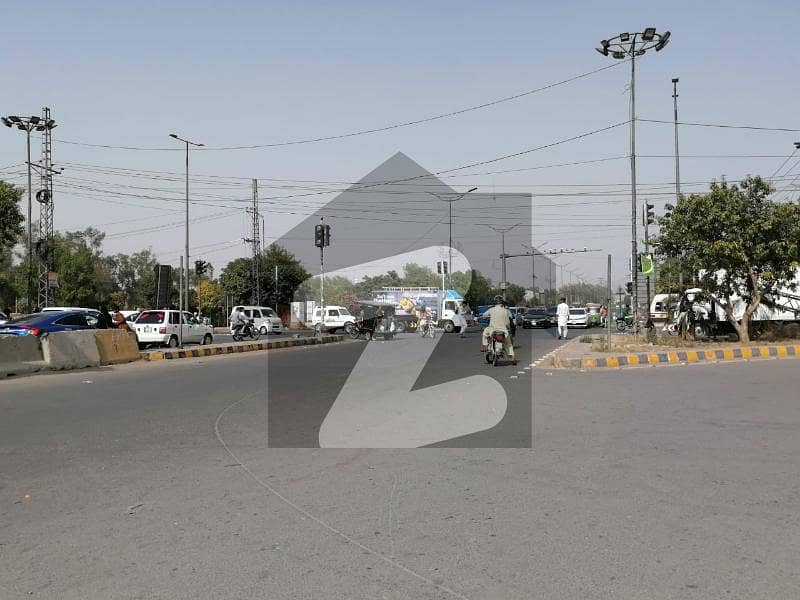 ایل ڈی اے ایوینیو ۔ بلاک ڈی ایل ڈی اے ایوینیو لاہور میں 10 مرلہ رہائشی پلاٹ 84 لاکھ میں برائے فروخت۔