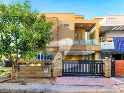 بحریہ ٹاؤن فیز 7 بحریہ ٹاؤن راولپنڈی راولپنڈی میں 5 کمروں کا 10 مرلہ مکان 3.55 کروڑ میں برائے فروخت۔