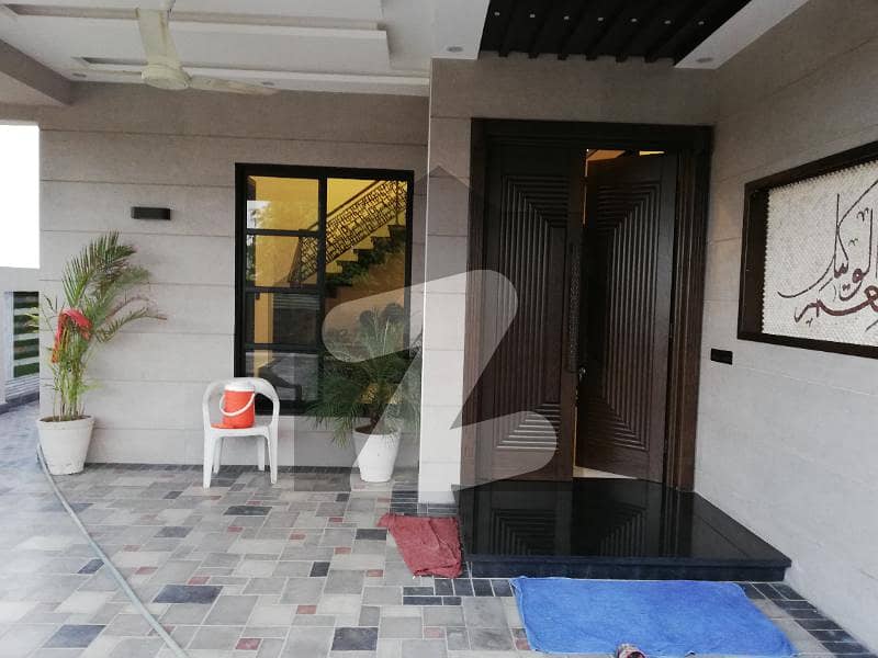 ONE KANAL BEAUTIFULL FURNISHED UPPER PORTION FOR RENT IN DHA