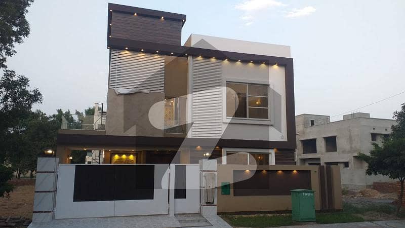 10 Marla Brand New Luxury House For Sale In Overseas Enclave Bahria Town LHR