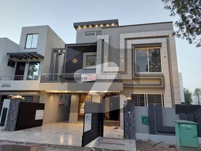 10 Marla new House With 5 BEDS for Sale In Tulip Block Bahria Town Lahore