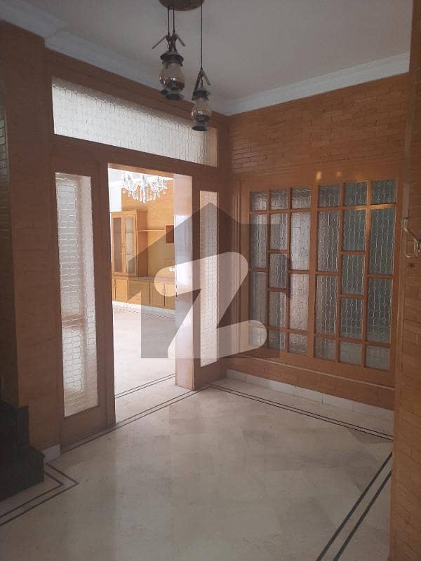 A Decent House 533 Sq yrds 7 Bed Rooms F-7 Is Available For Sale A Decent House 533 Sq yrds 7 Bed Rooms F-7 Is Available For Sale