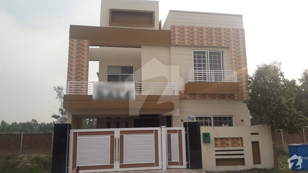 Spaciously Planned 8 Marla House In Bahria Orchard Available