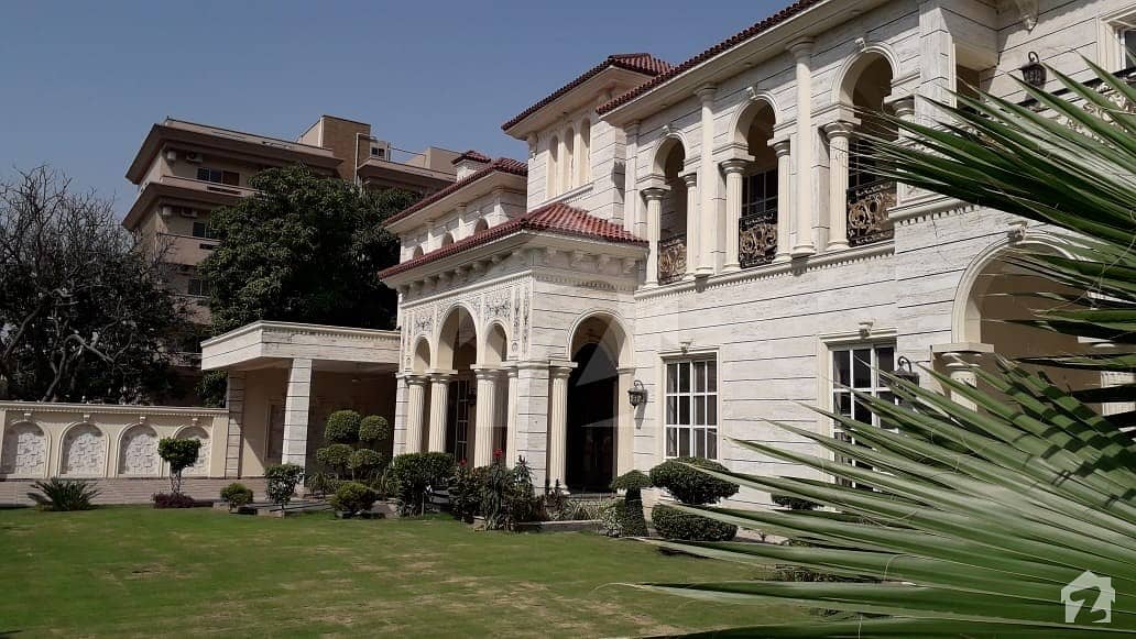 بحریہ ٹاؤن ۔ بابر بلاک بحریہ ٹاؤن سیکٹر A بحریہ ٹاؤن لاہور میں 6 کمروں کا 2 کنال مکان 14 کروڑ میں برائے فروخت۔