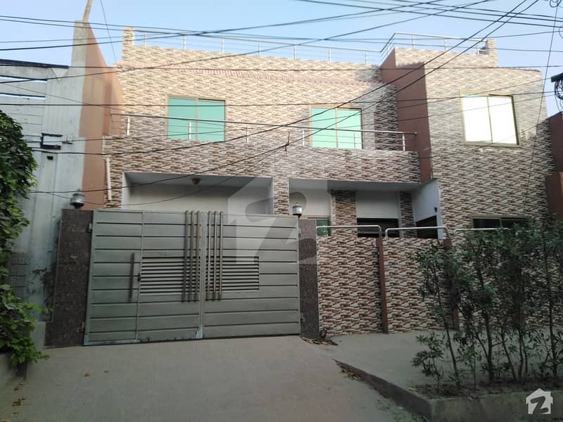 7 Marla House Available In Stately Neighbourhood Of Satellite Town