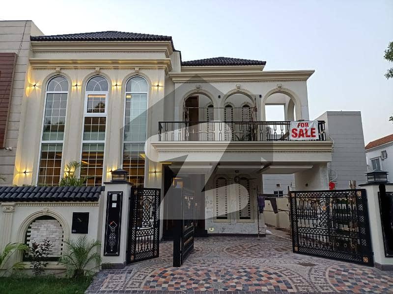 10 MARLA BRAND NEW LUXURY HOUSE FOR SALE