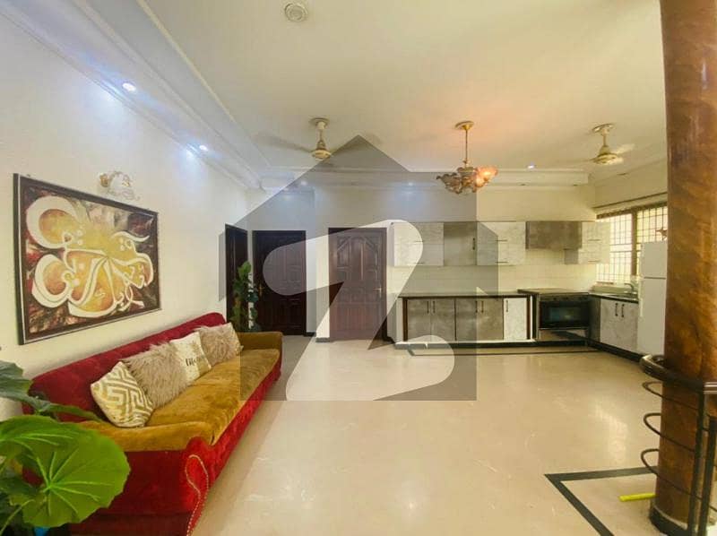 Dha Phase 4 Dd Block 1 Kanal Fully Furnished With Full Basement House For Sale