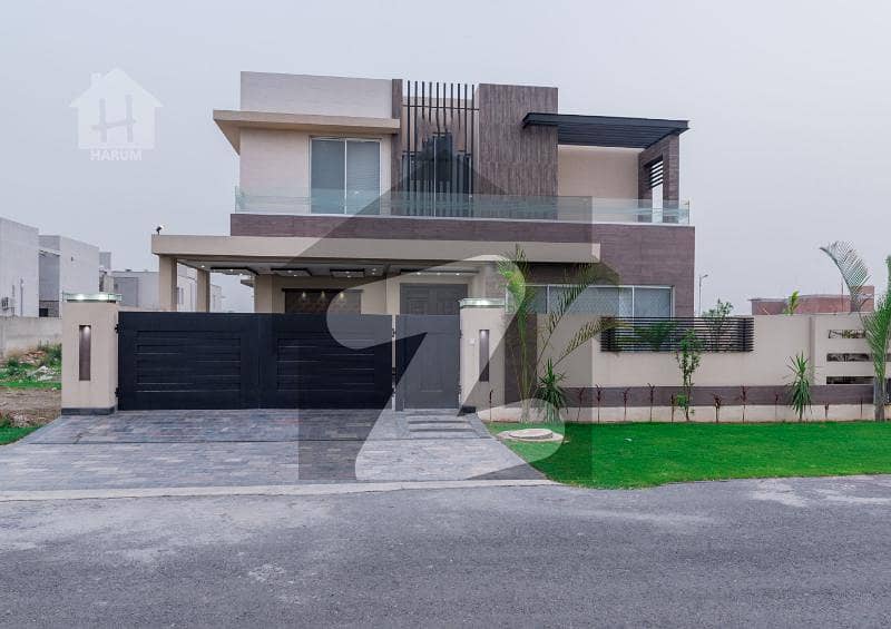 Slightly Used Like Brand New 1 Kanal Villa For Sale In Phase 3