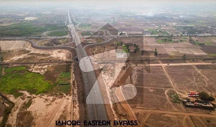 10marla plots available for sale in Lahore smart city on easy instalments