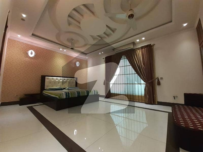 ڈی ایچ اے فیز 7 ڈیفنس (ڈی ایچ اے) لاہور میں 5 کمروں کا 1 کنال مکان 7.5 کروڑ میں برائے فروخت۔