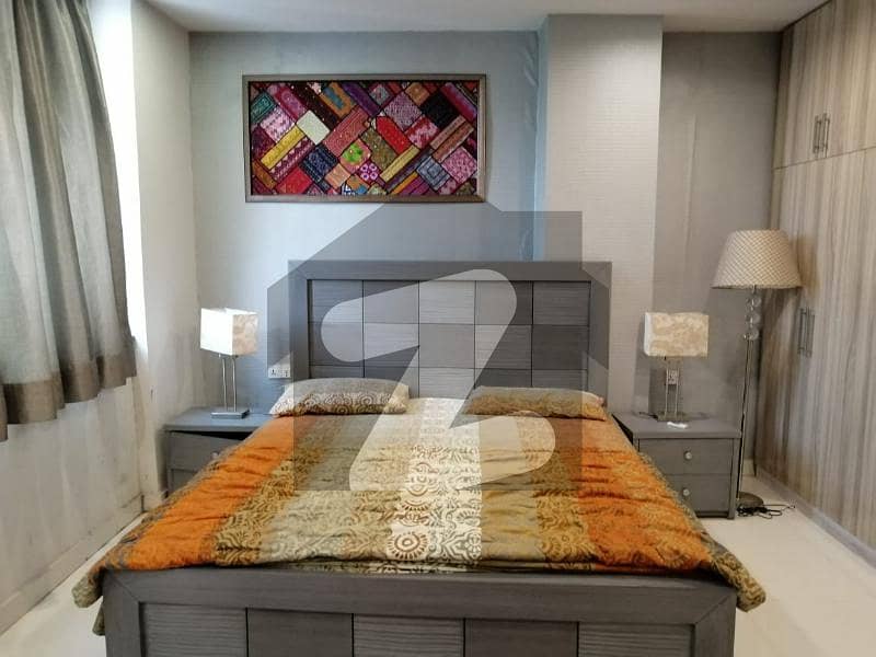 1 BED FULLY FURNISHED AND FULL LUXURY IDEAL LOCATION FLAT FOR RENT IN SECTER E BAHRIA TOWN LAHORE