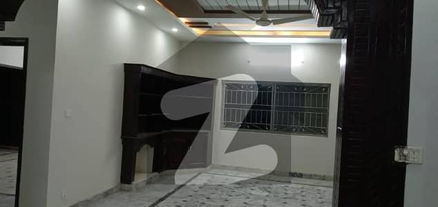 تلسا روڈ راولپنڈی میں 6 کمروں کا 10 مرلہ مکان 1.85 کروڑ میں برائے فروخت۔