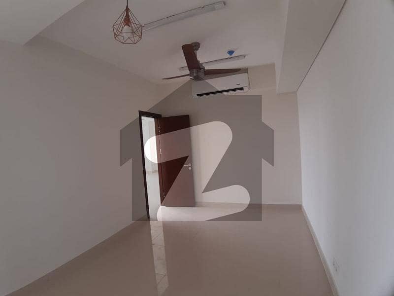 2 Bedroom Modern, Luxurious, Semi-furnished 2100 Sq Feet Apartment In Emaar Reef Towers