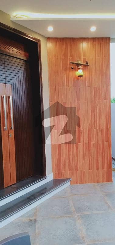 ڈی ایچ اے 9 ٹاؤن ۔ بلاک اے ڈی ایچ اے 9 ٹاؤن ڈیفنس (ڈی ایچ اے) لاہور میں 3 کمروں کا 5 مرلہ مکان 1.9 کروڑ میں برائے فروخت۔