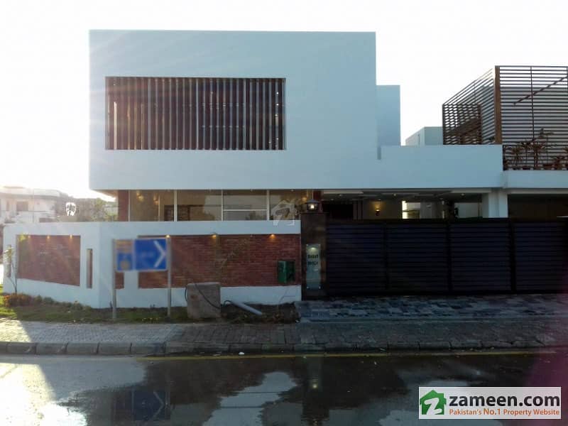 22 Marla Corner Double Unit House For Sale In Bahria Lahore