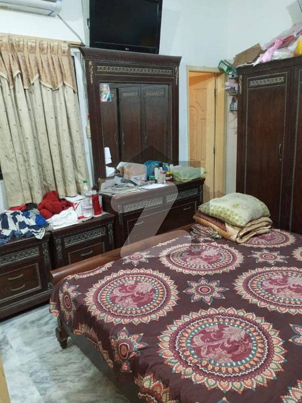 ناظم آباد 3 - بلاک بی ناظم آباد 3 ناظم آباد کراچی میں 4 کمروں کا 6 مرلہ بالائی پورشن 88 لاکھ میں برائے فروخت۔