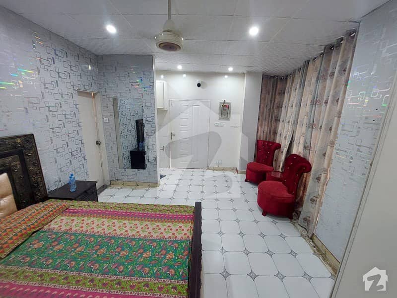 Fully Furnished Studio Flat Rent In Moon Market Iqbal town lahore , Near By Fri-chicks Iqbal Town Lahore