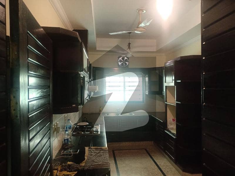 OUT CLASS GOOD CONDITION HOUSE AVAILABLE FOR SALE