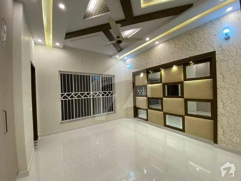 Vip Beautiful 10 Marla Portion Available For Rent In Sabzazar Lhr