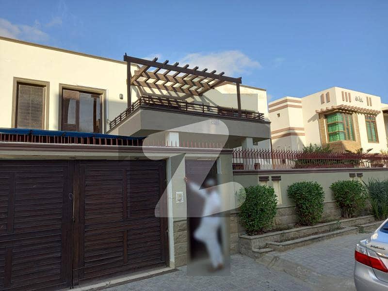 Perfect 600 Square Yards House In DHA Defence For Rent