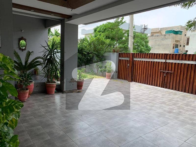 Kanal Corner Single Storey House For Sale Near Nfc 1