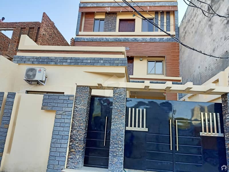 نیو ماڈل ٹاؤن گجرات میں 5 کمروں کا 7 مرلہ مکان 1.75 کروڑ میں برائے فروخت۔