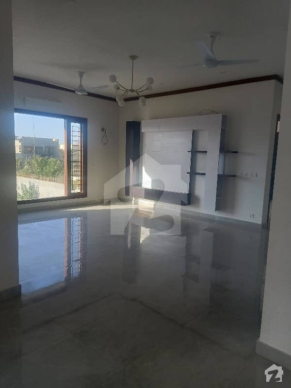 500yards Brand New Modern Bungalow With Basement West Open In Prime Location Of Dha Phase 8 Karachi