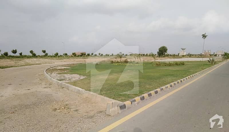 5 Marla Outclass Location Plot For Sale In Unmatched Price Tag